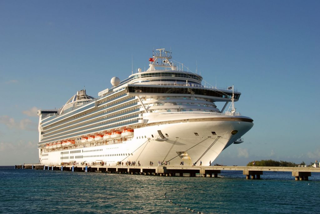 Why Going on a Night Cruise Near Chicago Is Something You’ll Enjoy