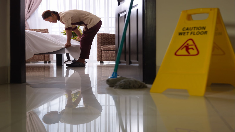 4 Reasons Why You Should Hire a Professional Office Cleaning Company