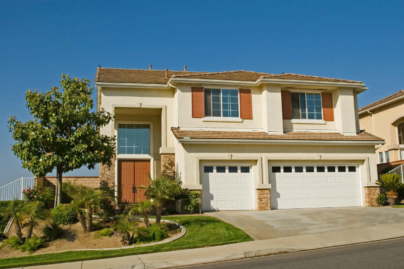 Knowing When a Homeowner Needs Garage Door Installation in Chicago