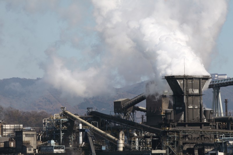 The Best Strategy for Reducing Air Pollution in Production Facilities